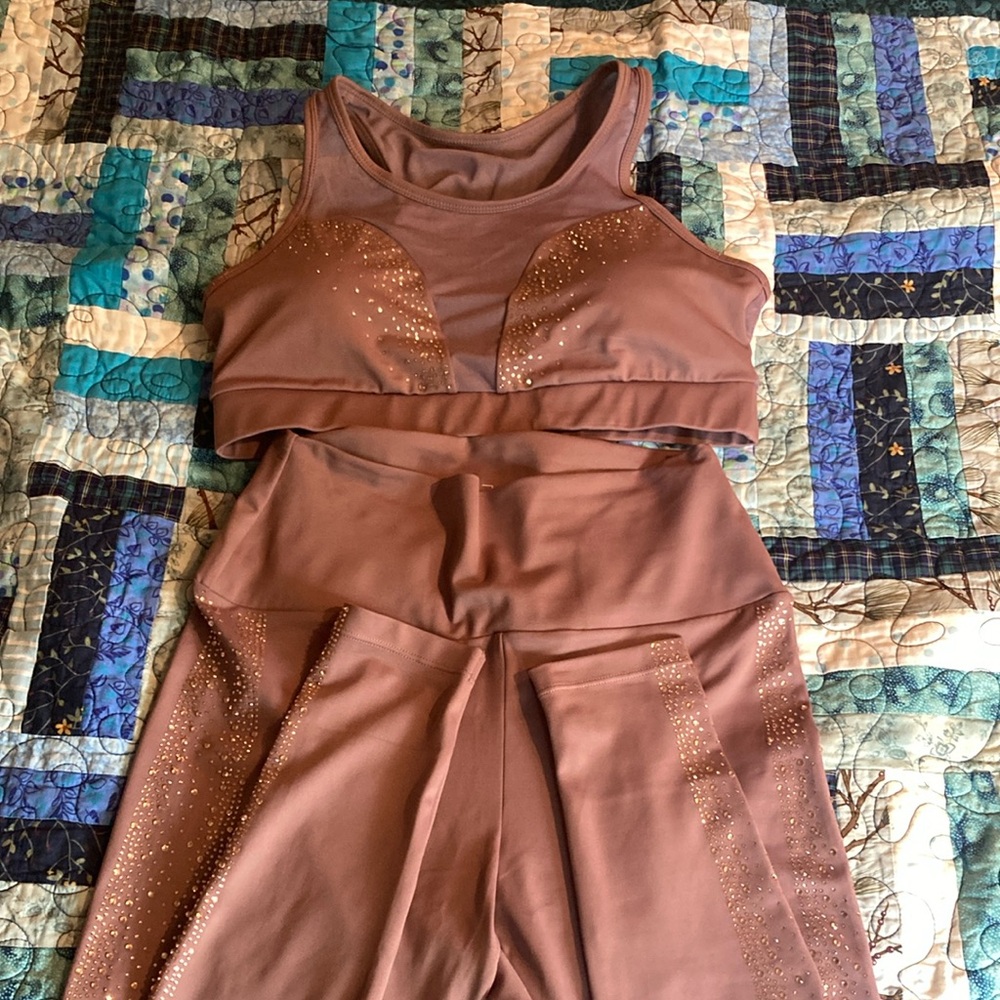 Lady Lux Fit 2 pc. Exercise outfit. Lg.